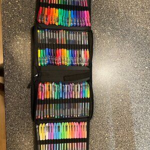 Aen Art Gel Pens Set of 80 in carrying case New